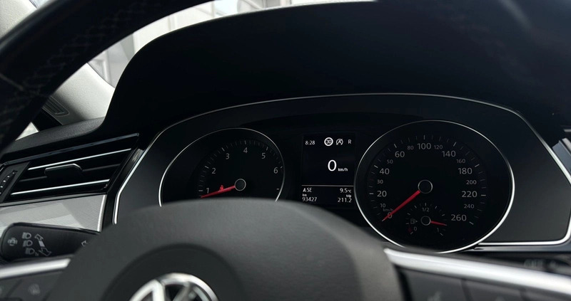 Volkswagen Passat cena 85000 przebieg: 93300, rok produkcji 2020 z Borne Sulinowo małe 211